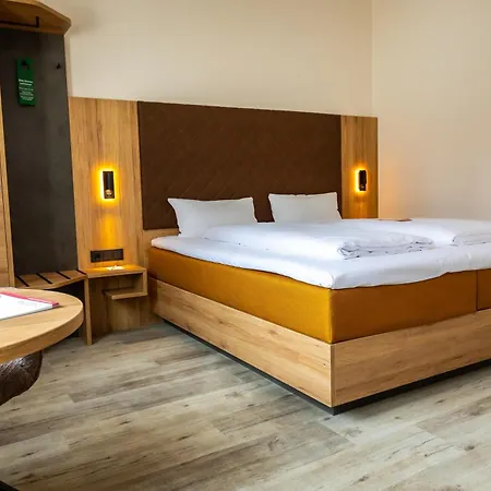 b-vier Hotel Bad Driburg-2
