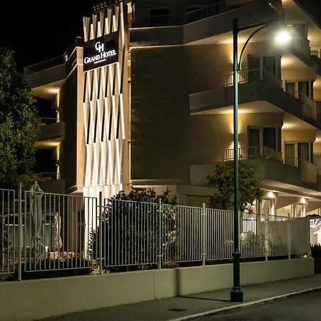 Grand Hotel-3
