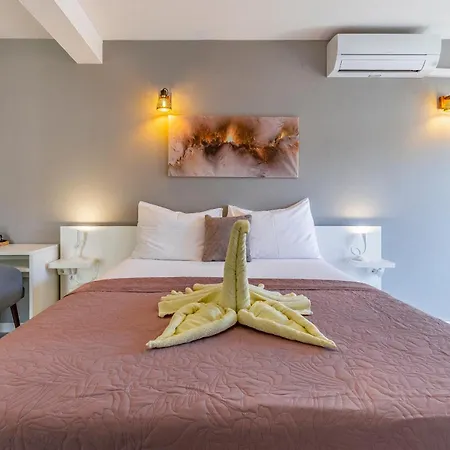 Villa San Rocco Bed & Breakfast-3