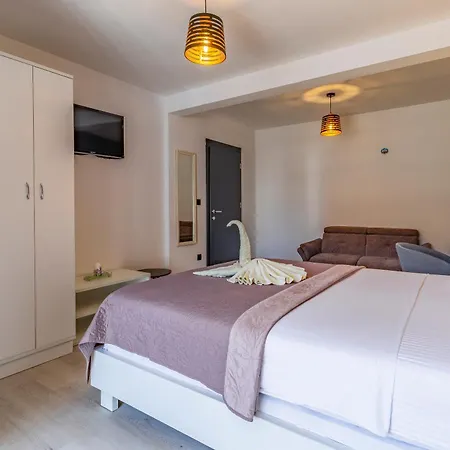 Villa San Rocco Bed & Breakfast-2