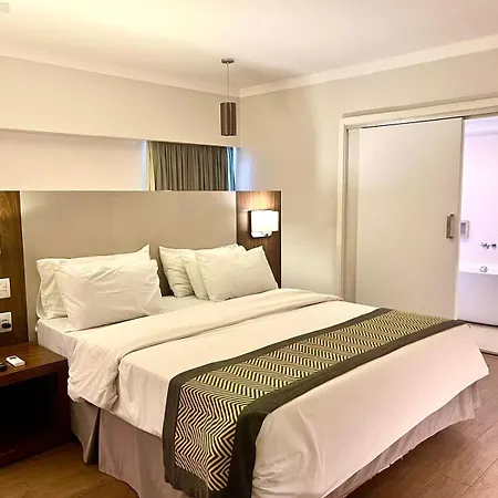 Oasis Plaza Hotel-2