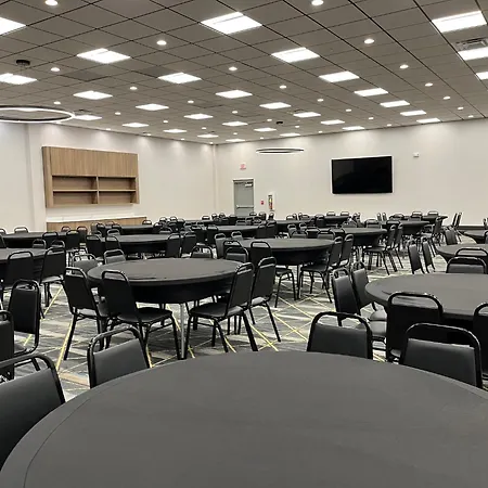 Holiday Inn Express Big Rapids By Ihg-2