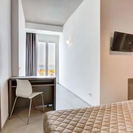 Hotel Villa Augustea-2