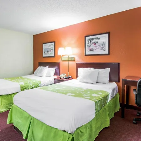 Econo Lodge Dothan West-3