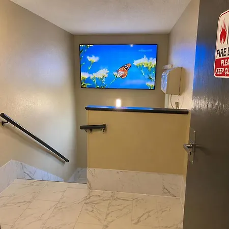 Super 8 By Wyndham Lexington Park/California Area-3