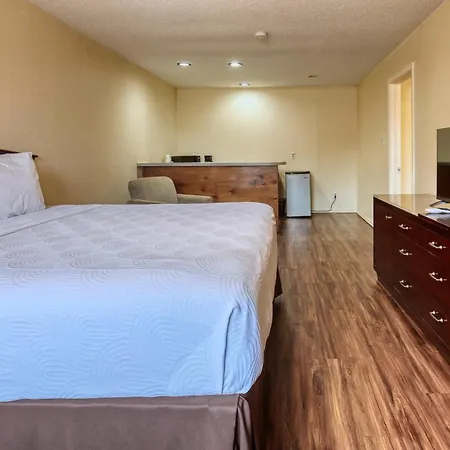 Executive Inn & Suites-3