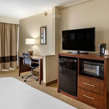 Comfort Inn & Suites Near Danville Mall-3