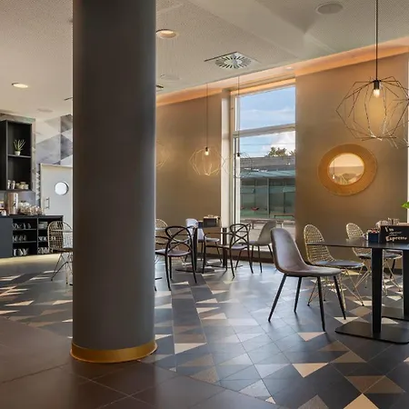 Holiday Inn - The Niu, Ridge Halle Central Station By Ihg-3