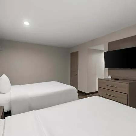 Quality Suites Wildwood - The Villages-2