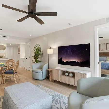 Park Shore Resort By Mike Z Rentals (Adults Only)-2