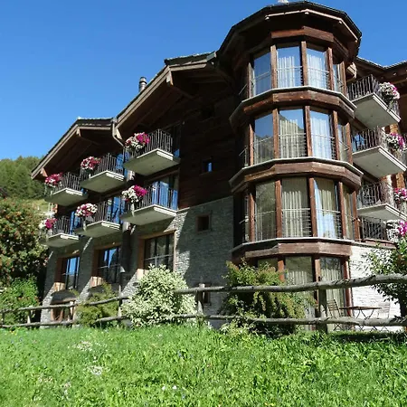 The Phoenix Fitness Hotel & Free Spa Access At Alpen Resort-2