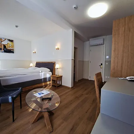 Hotel Central Continental-3