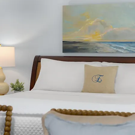 Elizabeth Pointe Lodge-3