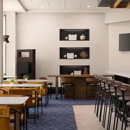 Courtyard By Marriott Boston Brookline-3