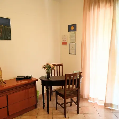 Cassiodoro Rooms Affittacamere-2