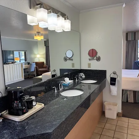 River House Inn, A Baymont By Wyndham-3