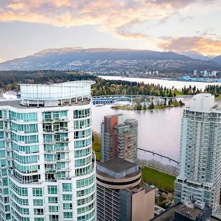 Vancouver Marriott Pinnacle Downtown Hotel-2