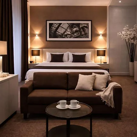 Stelle Hotel The Businest-3