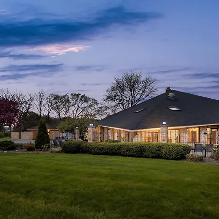 Americinn By Wyndham Delafield-Milwaukee-3
