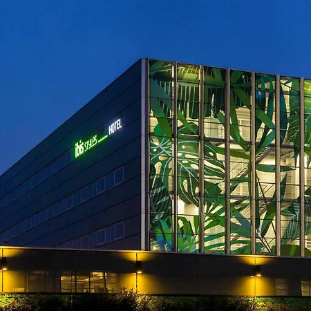 ibis Styles Amsterdam Airport-3