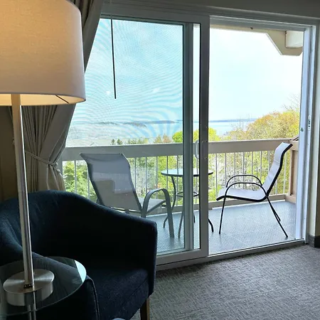 Atlantic Eyrie Lodge-2