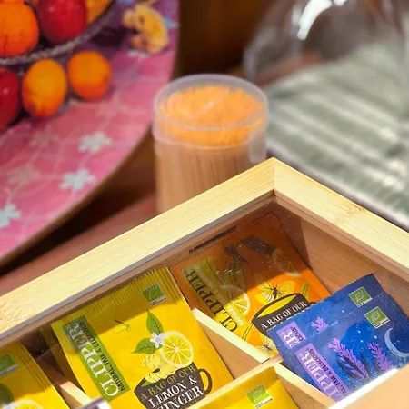 La Chevre Folle - Stay In Style With Free Basic Selfservice Breakfast-2