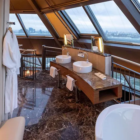 Mövenpick Hotel Hamburg-3