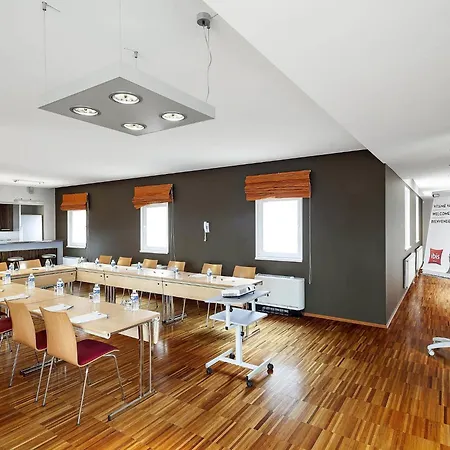 Ibis Praha Old Town-3
