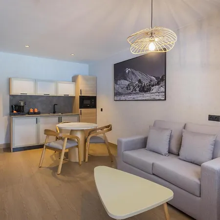 Radisson Resort & Residences Tenerife - Adults Only-3