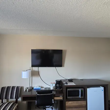 Super 8 By Wyndham Guelph-3