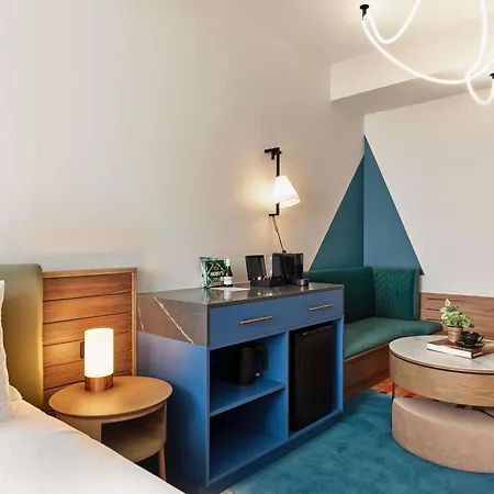 The Clarence Hotel Sydney-3