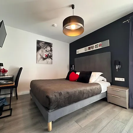 Hôtel et Appartement Le Maguy-2