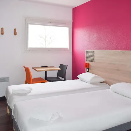 hotelF1 Saint Witz A1 Hôtel Rénové-2