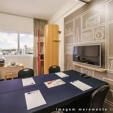 Ibis Taubate-2