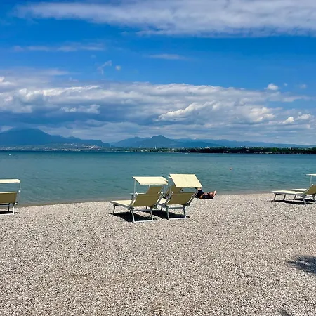 Plaza Lago Di Garda Rooms - Rooftop, Lakeview & Jacuzzi-3