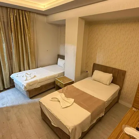 Grand Black Hotel-2