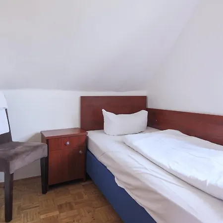 Hotel Starkenburger Hof-3