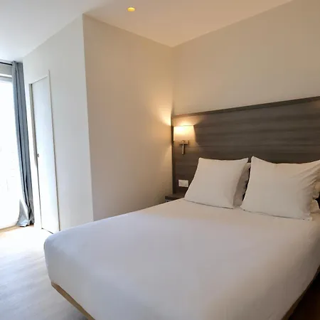Hipotel Paris Voltaire Bastille-3