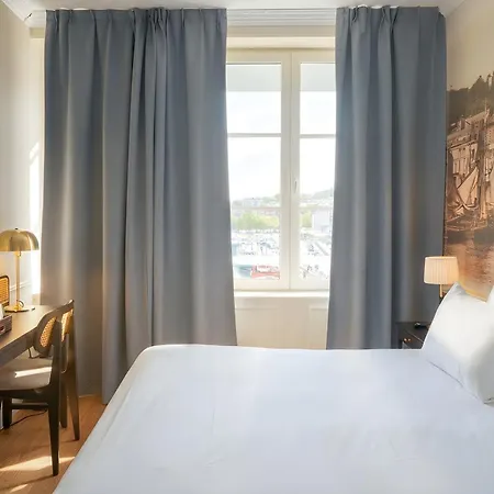 Best Western Le Cheval Blanc -Vue Sur Le Port-Plein Centre Ville-3
