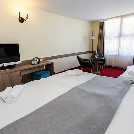 Hotel Mediterran Budapest-2