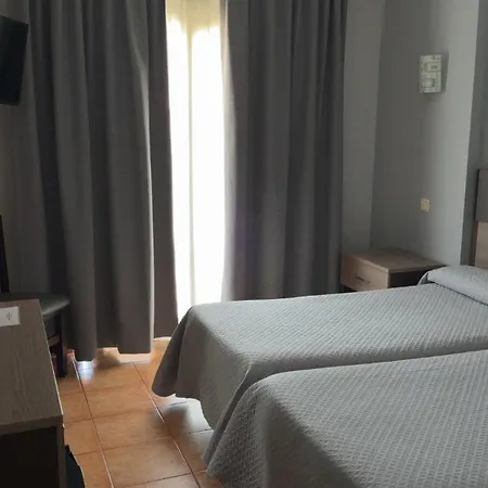 Hostal La Colonia-2