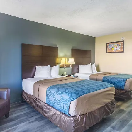 Econo Lodge & Suites Clarksville Near Governors Square Mall-3