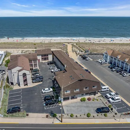 Windswept Motel-3