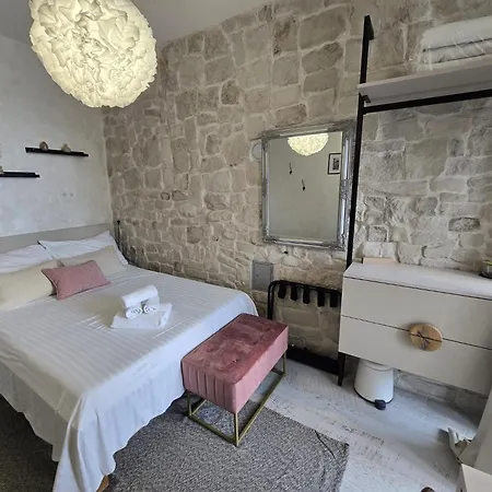 Studio Apartments - Pula City Center-3