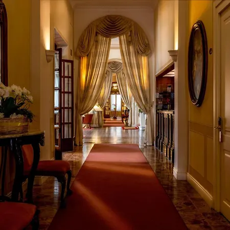 Grand Hotel Royal-3