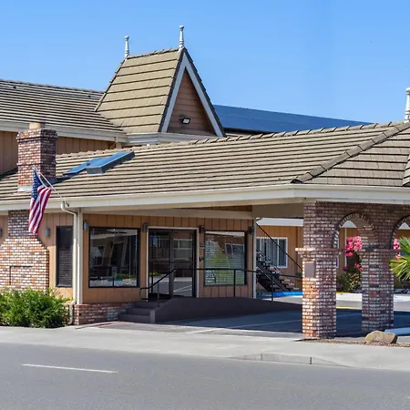 Ramada Bayside Inn & Suites Eureka-3