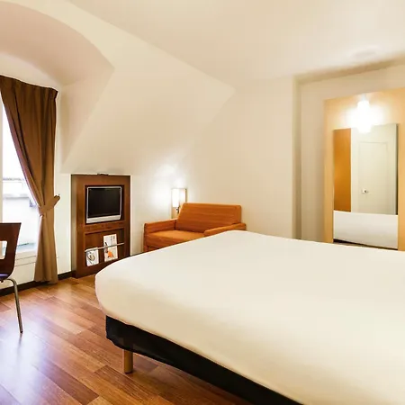Ibis Versailles Chateau-2