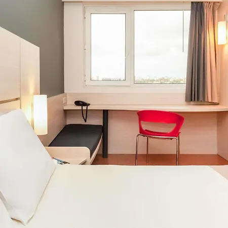Ibis Montevideo Rambla-3