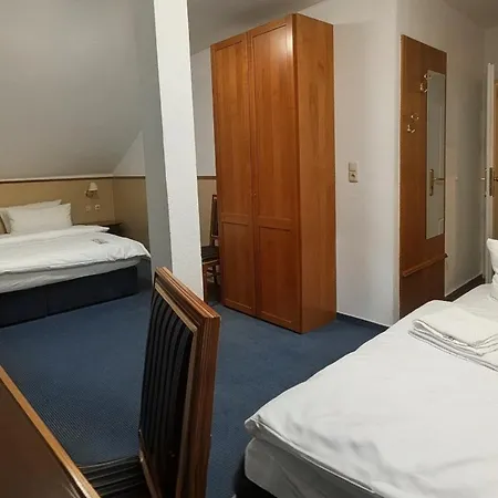 Hotel am Bayrischen Platz-2