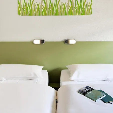 Hotel Ibis Budget Nice Palais Nikaia-3
